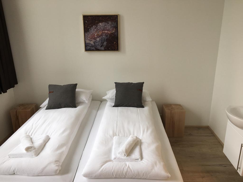 Welcome Riverside Guesthouse Хелла Экстерьер фото
